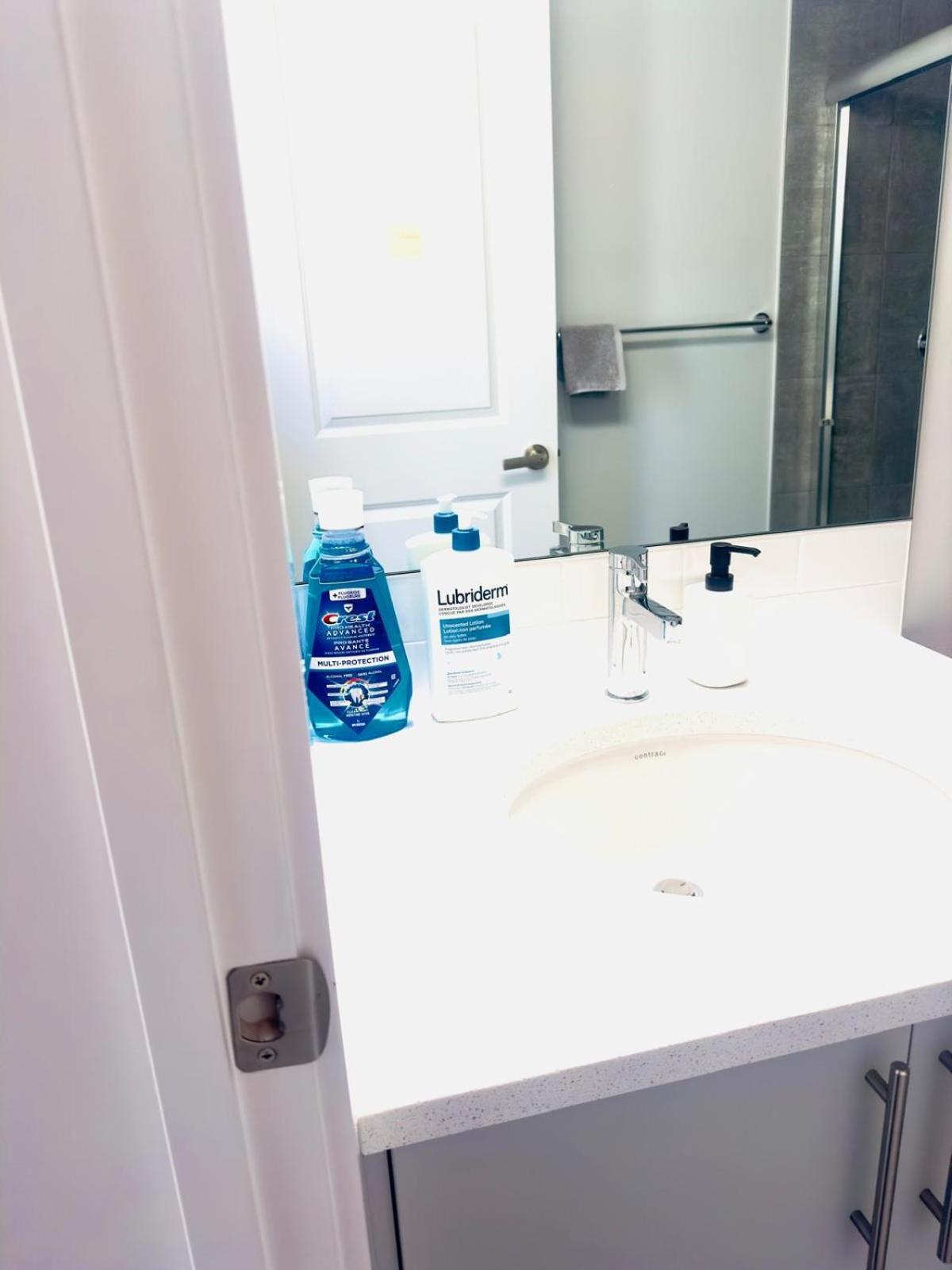 Bed & Breakfast Private Minutes To Airport Yyc, Downtown, Banff Calgary